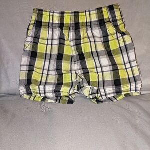 Boys 6 to 9 months Garanimals black and green plaid shorts